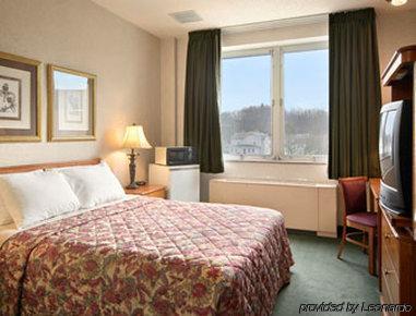 Elkins Inn And Suites Bilik gambar